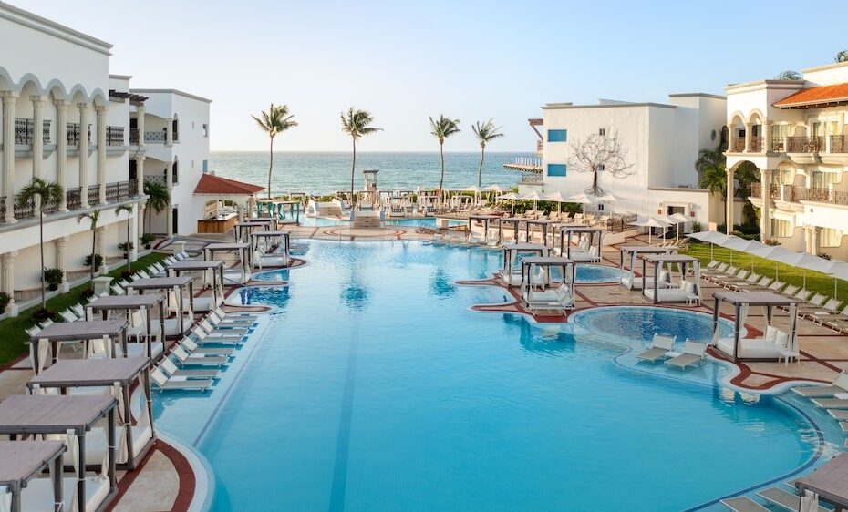 Adults-Only Package Deals — Best Resorts & How to Choose